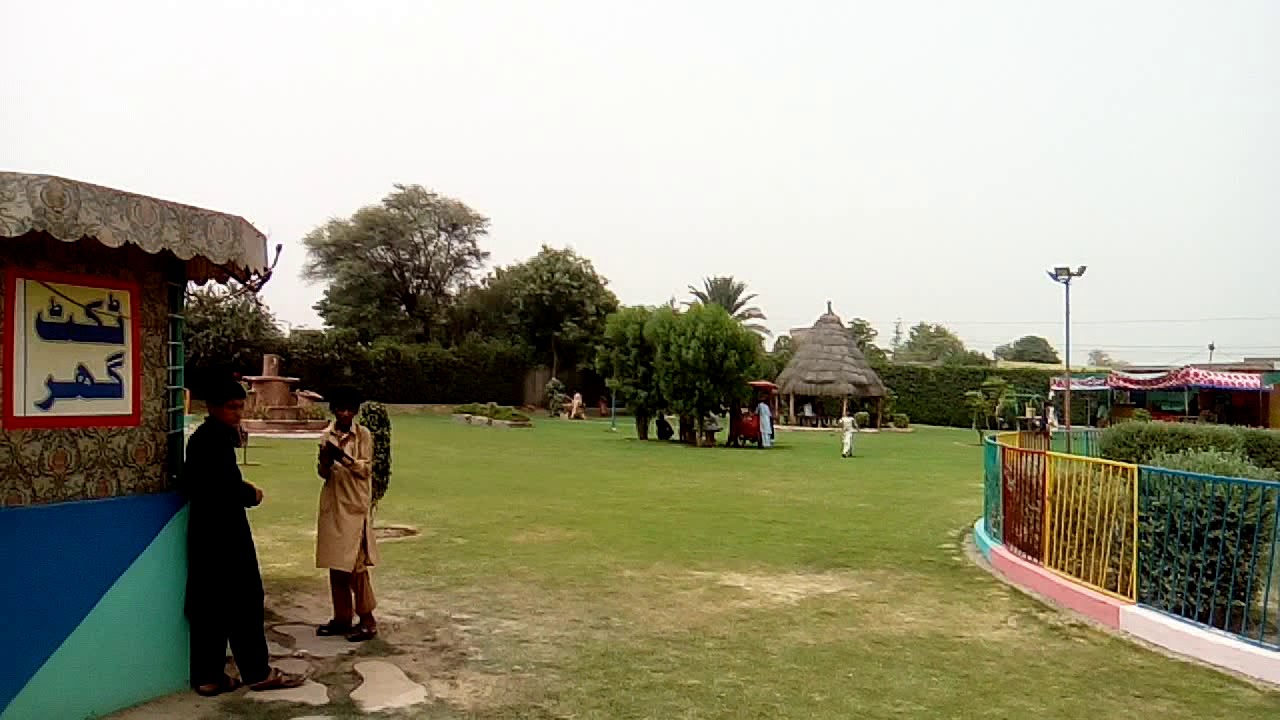 Me and my Friendzzz visiting Happy Land Park in Bhakkar at Eid..