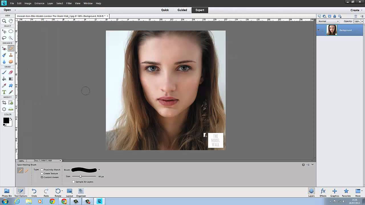 how to use spot healing brush tool in photoshop cs5