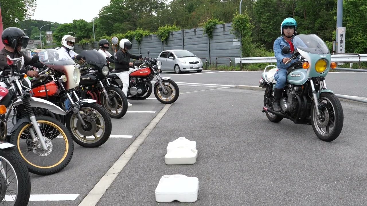 A fun group of classic motorcycle lovers. - YouTube