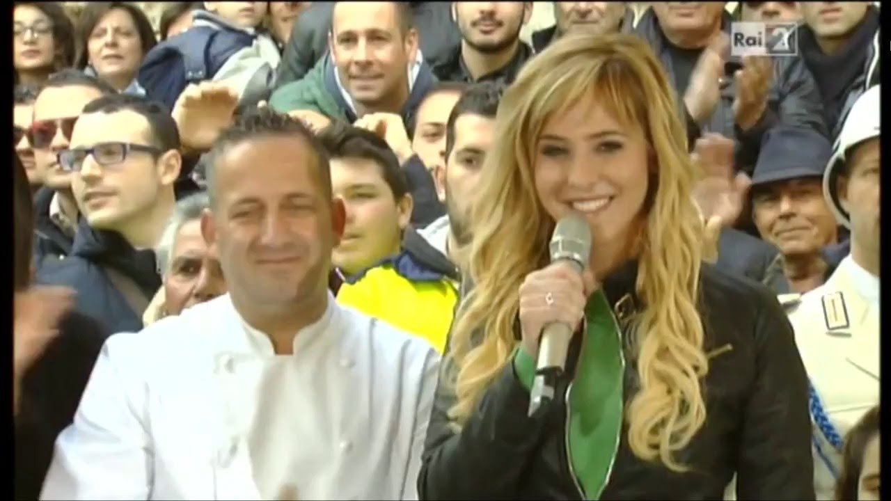 CARIATI - Mezzogiorno in famiglia | Presentazione Torta Pasticceria S. Francesco