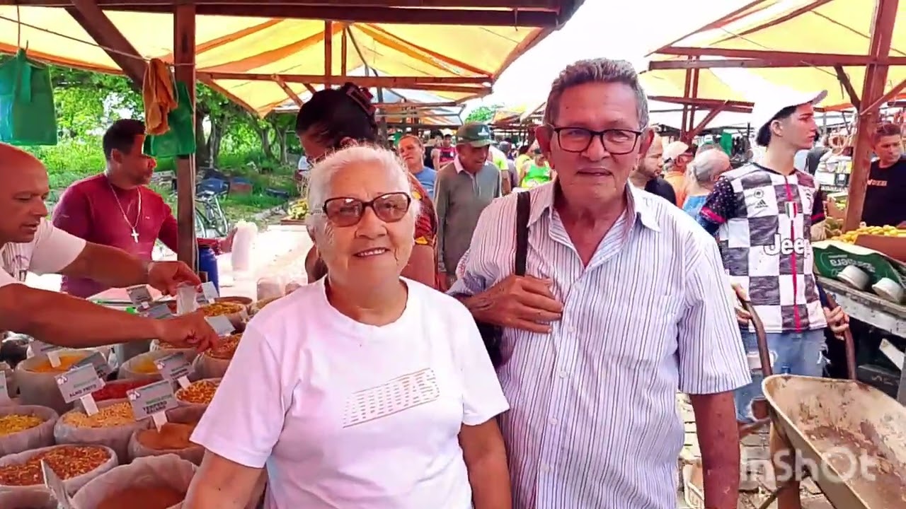 Hoje eu visitei essa feira livre de Santa Catarina, Natal RN.