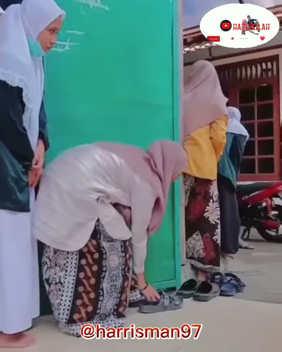 ADAB SANTRI'IN KEPADA GURU/KIAI ,jadi rindu mondok❤️