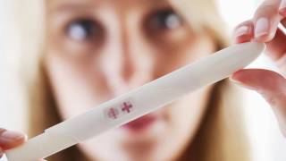 видео На каком сроке можно определить беременность по тесту?