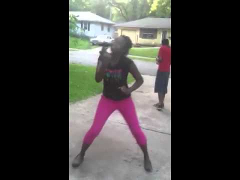 Throw that assin a circle song Throw that assin a circle song