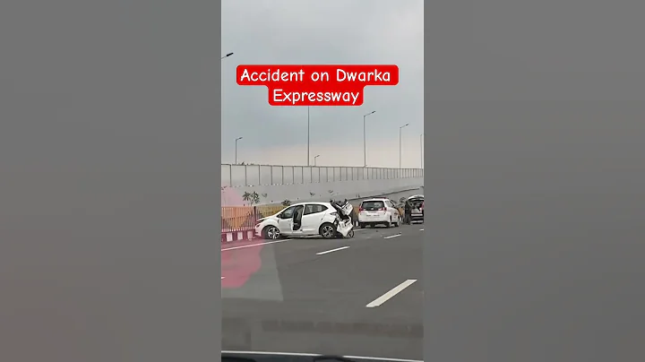 Accident on Dwarka Expressway ￼