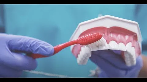 How To Clean Dentures The Right Way