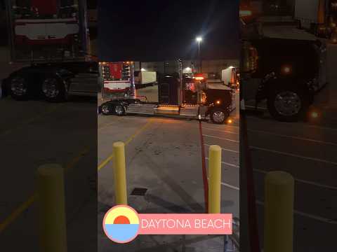 #kenworth #w900 #workingclass #chickenlights #18speed