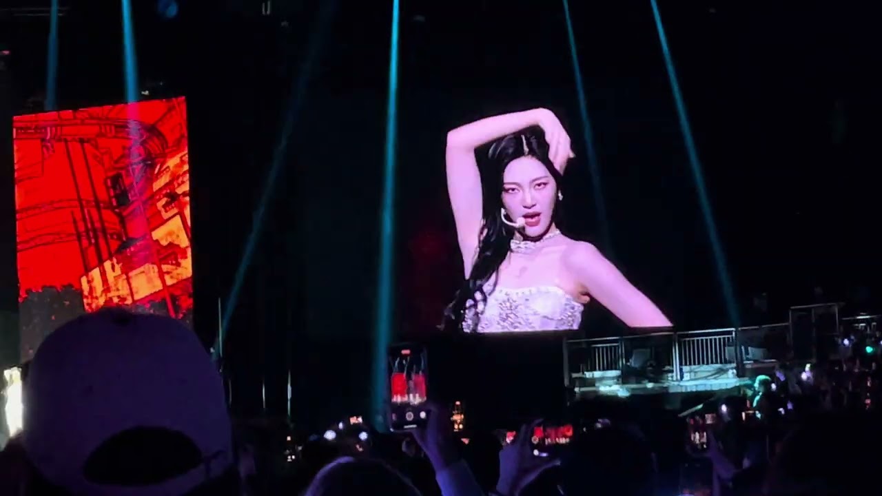 aespa - Girls (Live At the O2 Arena, London UK) | SYNK: Hyper Line Tour