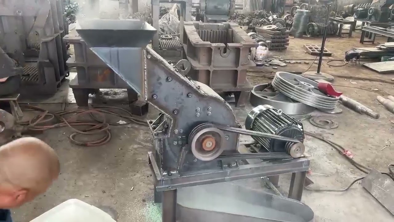 Wine bottle and glass bottle crusher
