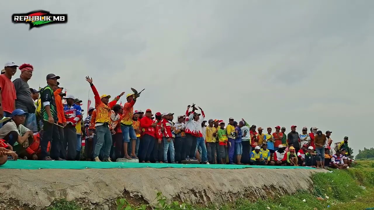 Babak 1 Hari sabtu 800m di Lomba Silaturrahmi MB Jatim Putaran terakhir di Lap.Pandebeh bangkalan.