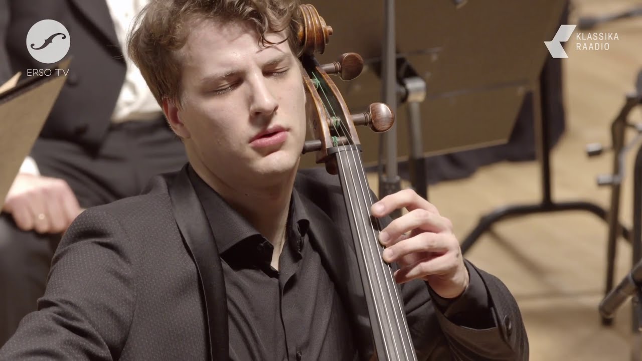 YouTubeでBach: Sarabande from the 6th cello suite - Marcel Johannes Kitsを視聴