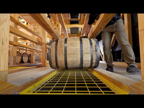 From Barrel to Bottle: New JBBI Class Gives UK Students a Hands-On Look at Bourbon Commercialization