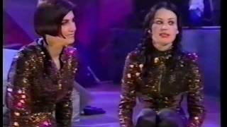 Shakespears Sister & Tom Jones - Hot Love (live) + interview (Tom Jones: The Right Time)