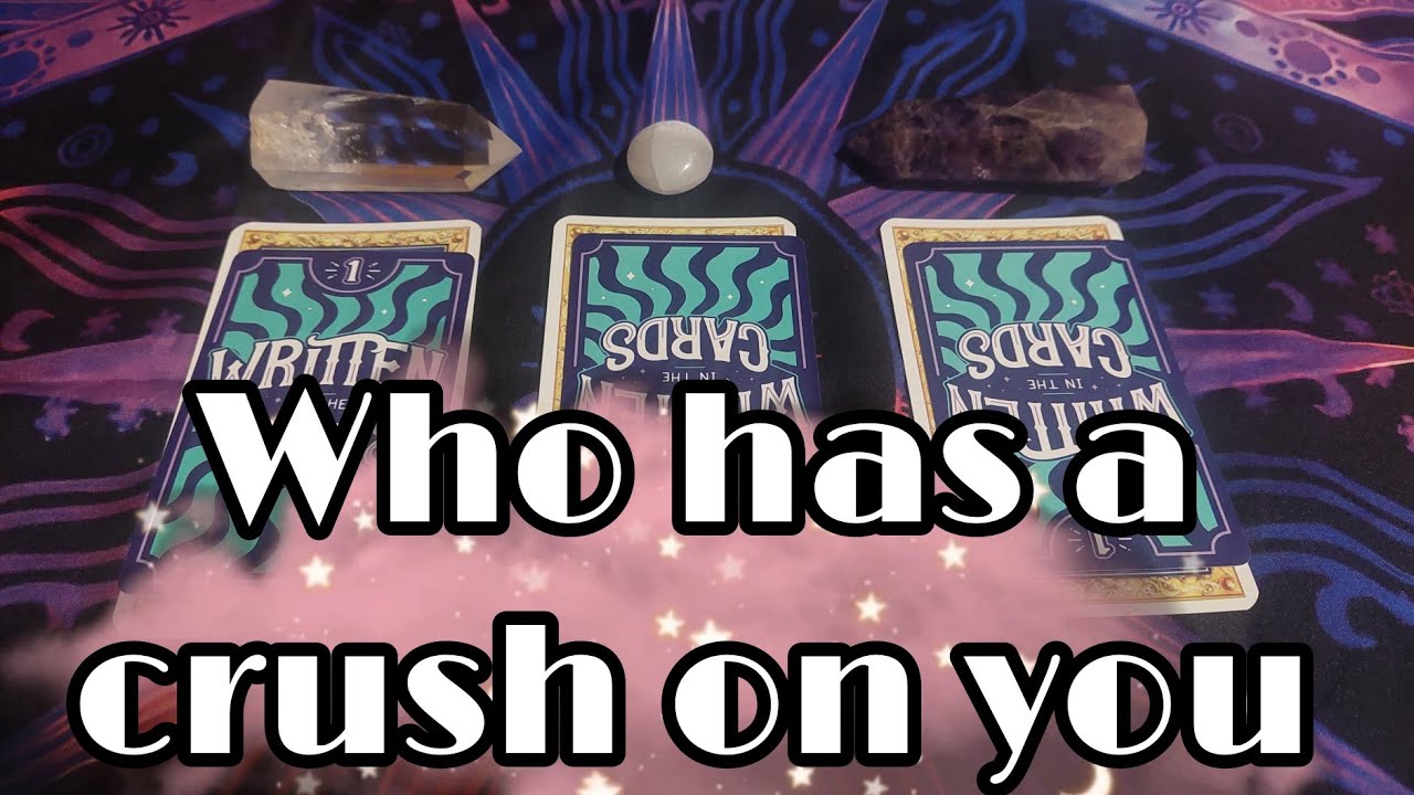❗️Who has a crush on you🌊❤️ tarot timeless pick a card reading.