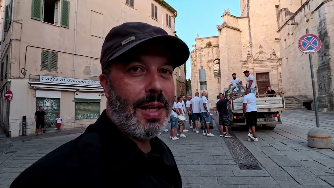 GREMIO dei MASSAI di Sassari: il trasporto del CANDELIERE da San Pietro di Silki verso la sede.
