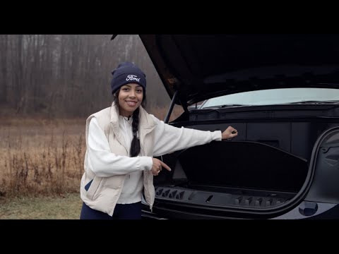 @TheKrystalLora Reviews The Tech Filled Ford F-150® Lightning® LARIAT