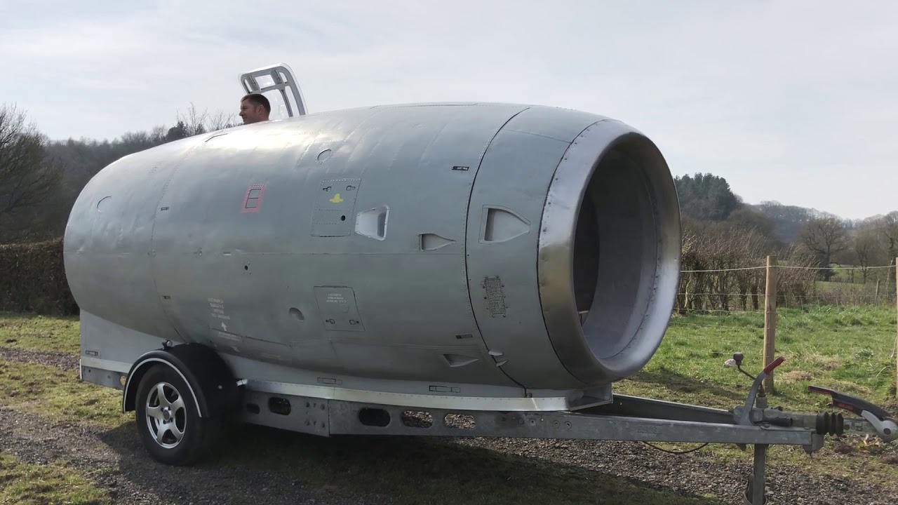 Video till Steve byggde en husvagn av en gammal jetmotor