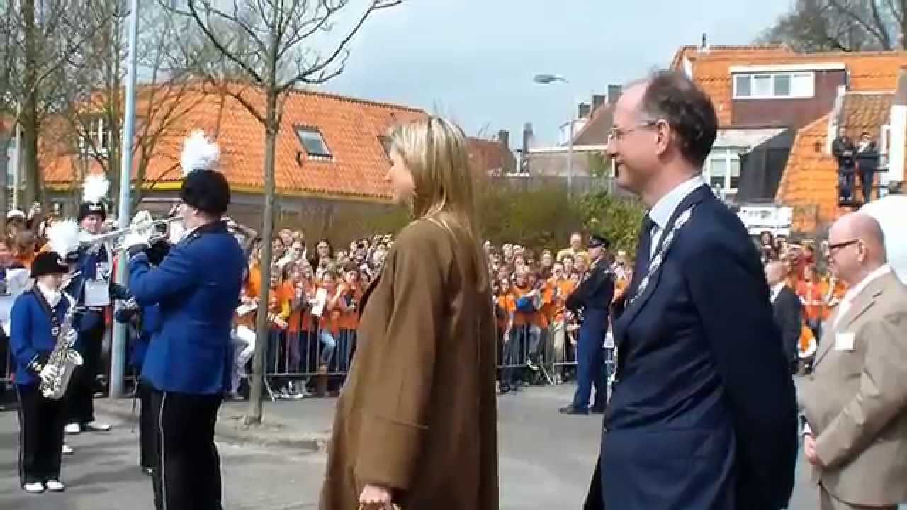 Prinses Maxima in Hoorn 23 April 2013 HD 264 HD afspelen J v Z