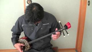 本皮一枚張り三線・桃原チーガー西平開鐘胴 - YouTube