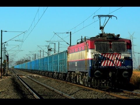 WAG7 Ludhiana 24585 with BOXNHL rake at Sukhi Sewaniya Bhopal . - YouTube