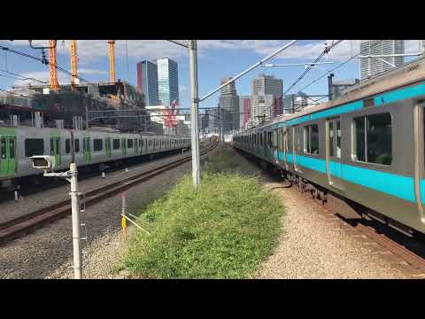 山手線と京浜東北線が並走して高輪ゲートウェイに入線！