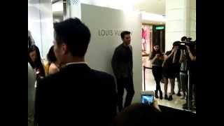 高以翔Godfrey 台中新光三越LV旗艦店 20140704 2030