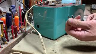1957 Bulova AM vacuum tube radio restoration and repair- part 1