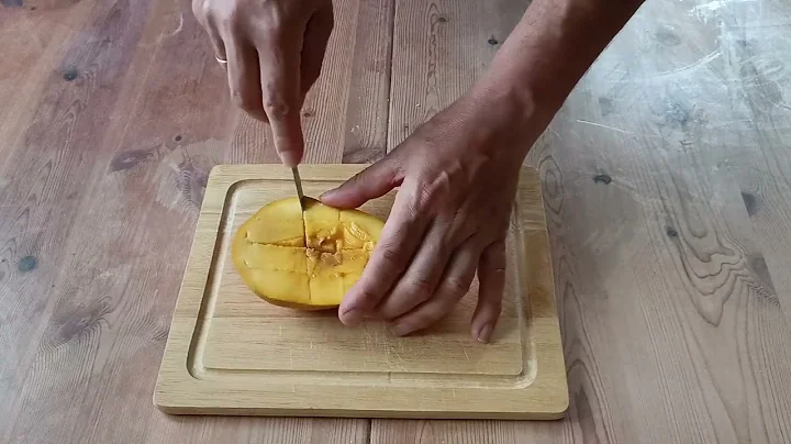 BEST MANGO CUTTING HACK EVER | MANGO SEASON SPECIAL | KITCHEN HACKS