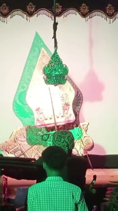 BETORO ISMOYO BERUBAH JADI SEMAR BODRONOYO, KIDALANG JALU TOMO PANDOYO. #wayang #wayangkulit #semar