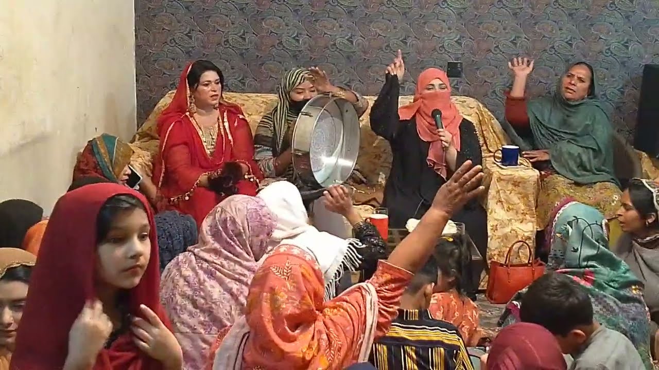 Sohna aya Te Sajh Gaye Ne Galiyan Bazaar ,Naten,Khawateen Mahfile Milaad Sharif.