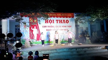 Múa hạt thóc vàng.