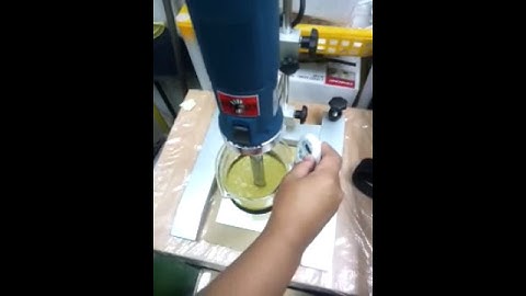 WT500 Dynaken lab homogenizer to homogenized the candle compound with heating