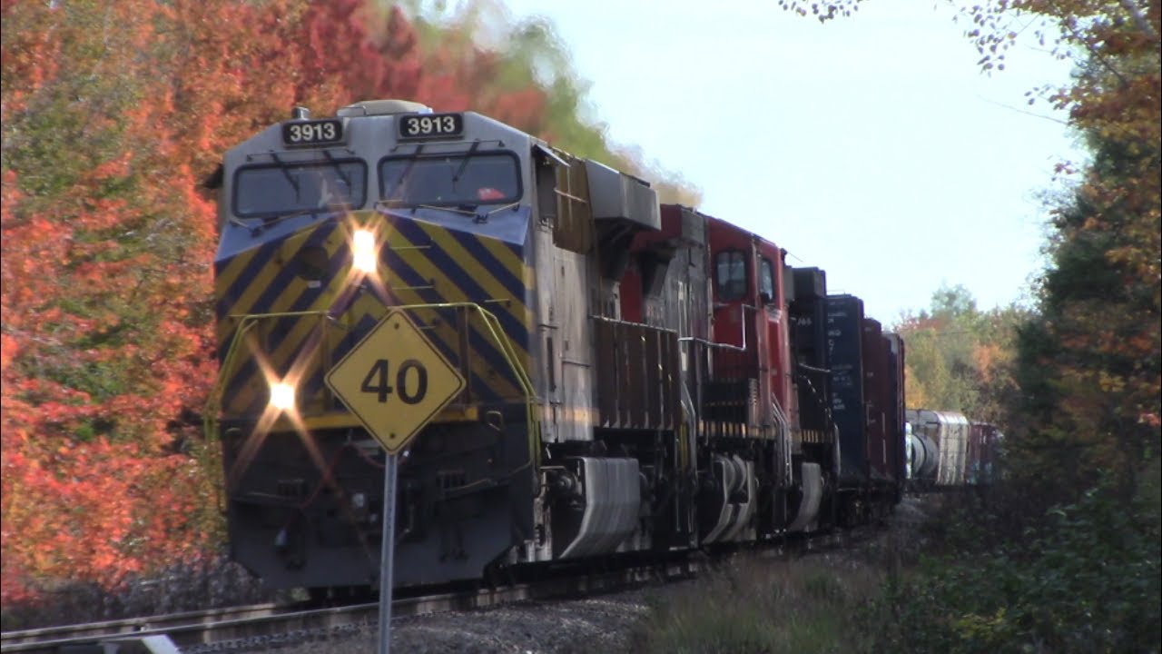 Ex CREX Class Leader 3913 Leads Manifest Train CN 305 at Lutesville ...