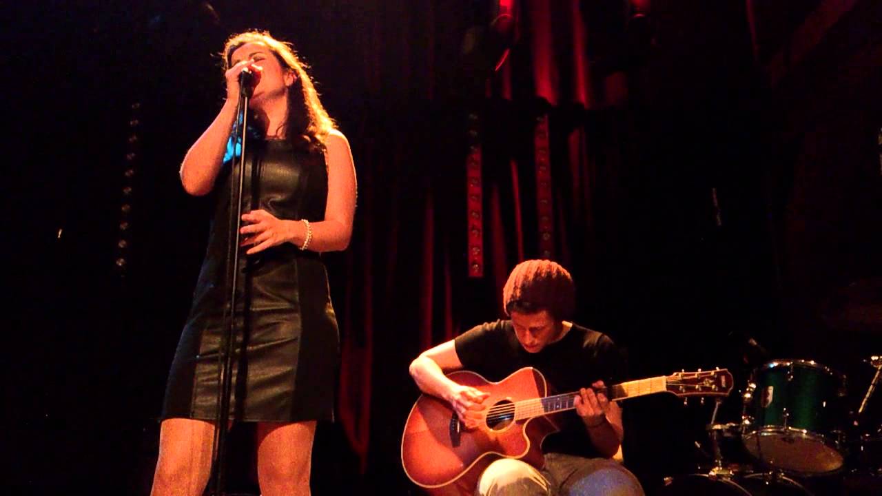 Anny! - Slow Dancing in a burning Room live @ Dolhuis Dordrecht 14-02-'13 HD