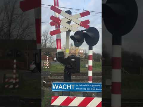 Spoorwegovergang Nuth // Dutch Railroad Crossing