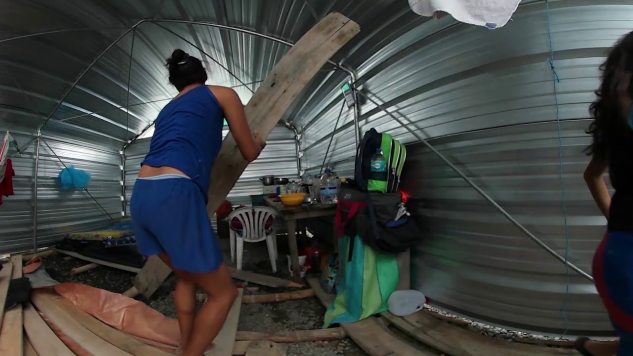 Earthquake Survivors' Refugee Camp in Northern Ecuador 360° - YouTube