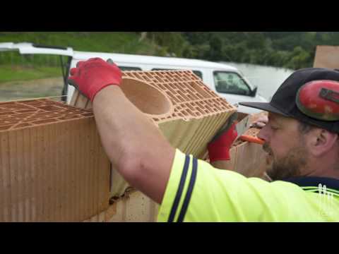 Video: Huis gemaakt van warm keramiek: uitstraling, blokken van warm keramiek maken