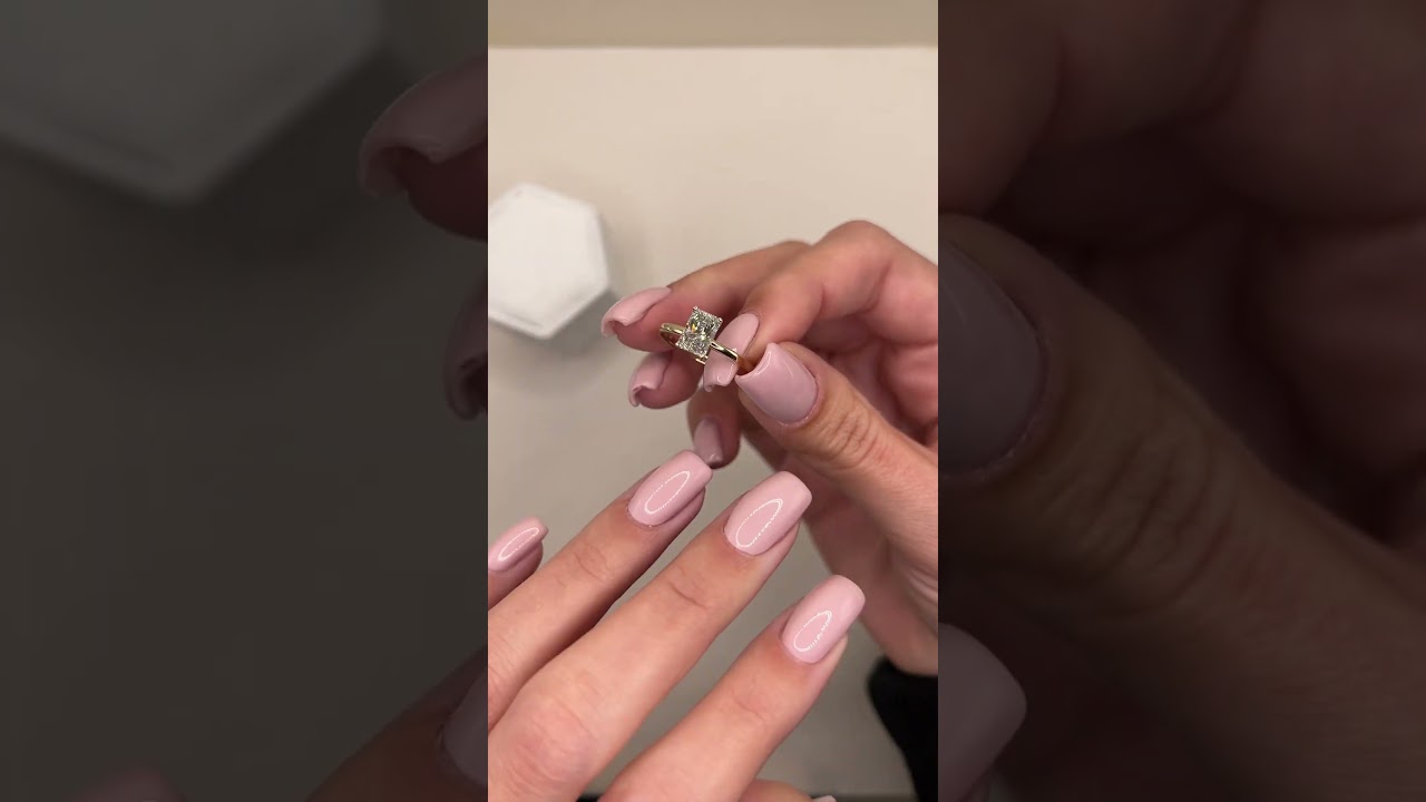 💍1.00 Carat Radiant Engagement Ring - A Brilliant Proclamation of Love💖