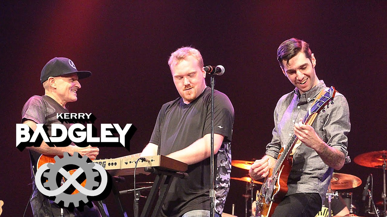 Kerry Badgley - Electric Lights [Live 2016 - Hard Rock Theatre Vancouver]