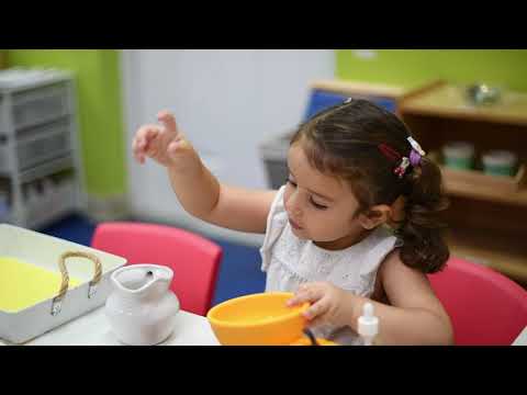 Mia Piccolo Montessori School - A Day at Casa dei Bambini Classroom