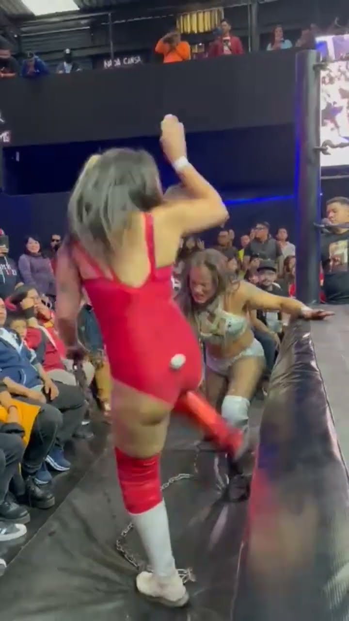 Lady Maravilla vs Dalys ENCADENADAS en la Arena XXL