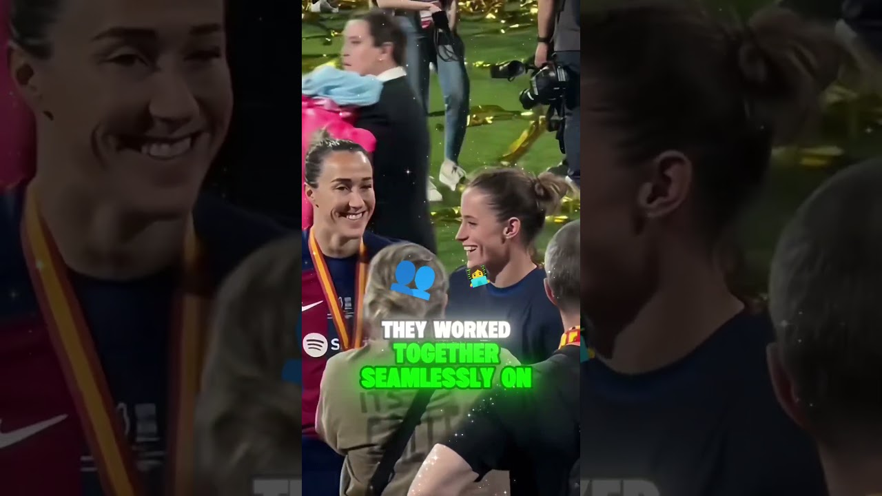 Did you notice that Ona Batlle kissed Lucy Bronze's neck after standing up