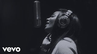 Mickey Guyton - Do You Want To Build A Snowman? (Performance Video)