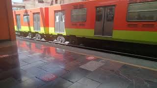NM-79 209/210 y MP-68R93/R96 52/32 (Rarito/Applejack 🐴🟧🍎) en la estación Consulado