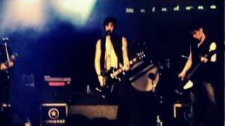 MELADONA - She Is A Vampire - Roxy Live Bar