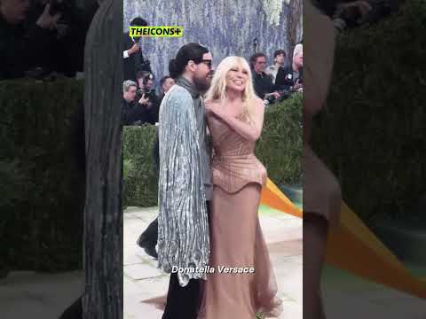 Video Donatella Versace Posing With Her New 26 Year Old Boyfriend