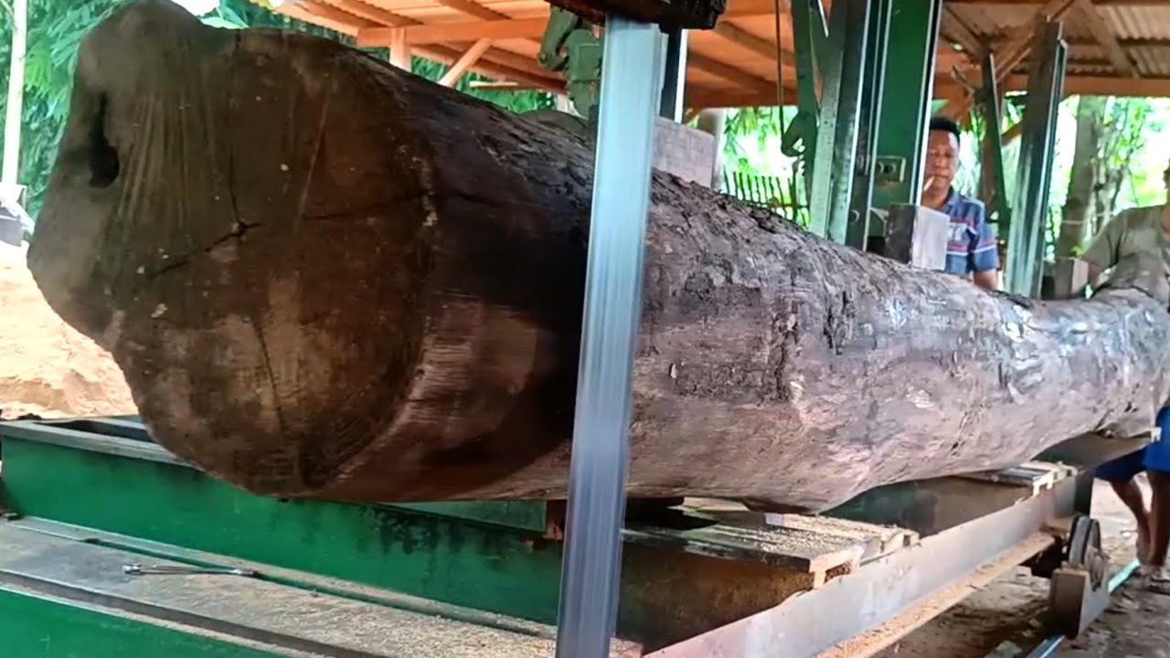 Sawing beautiful, grained old teak wood worth hundreds of dollars - YouTube