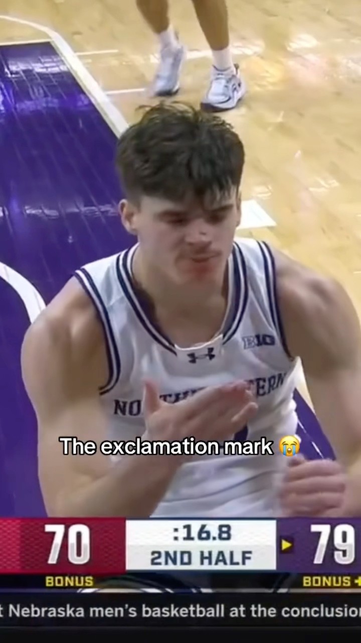 Brooks Barnhizer takes tough fall after dunk attempt, he was ok ??