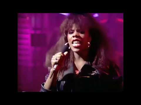 Jaki Graham - Set Me Free - TOTP - 22nd May 1986