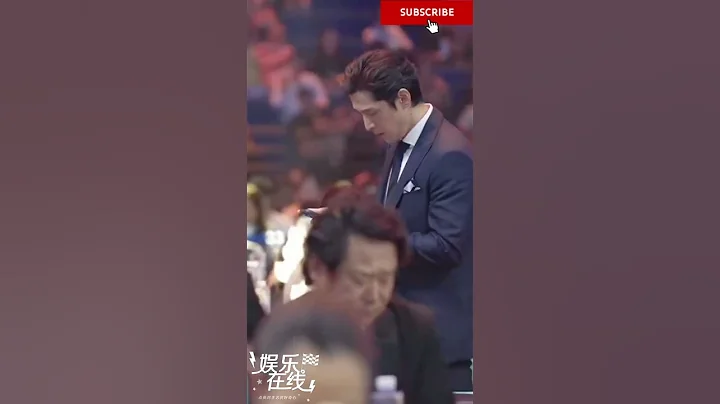 #胡歌 穿西裝梳背頭，盡顯紳士風範，曾以為仙劍只是小俠劇的開始，沒想到卻已是巔峰 - 天天要聞